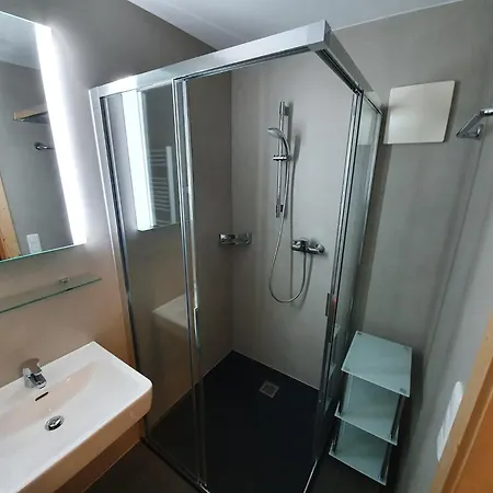 Deluxe With Pool In Koenigsleiten *