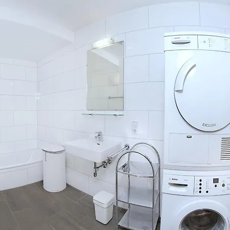 Deluxe With Pool In Koenigsleiten